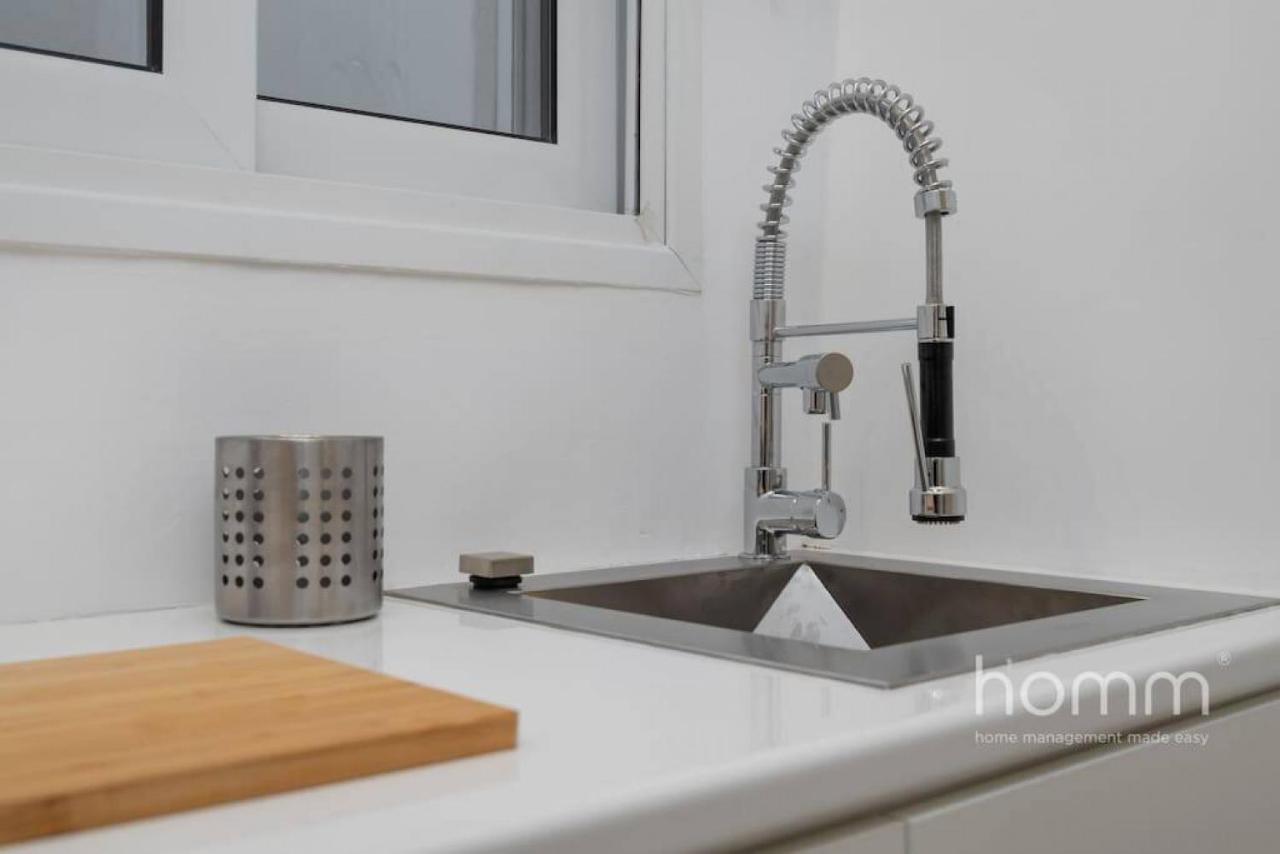34Sqm Minimal Homm Apartment With Acropolis View Athens Exterior photo